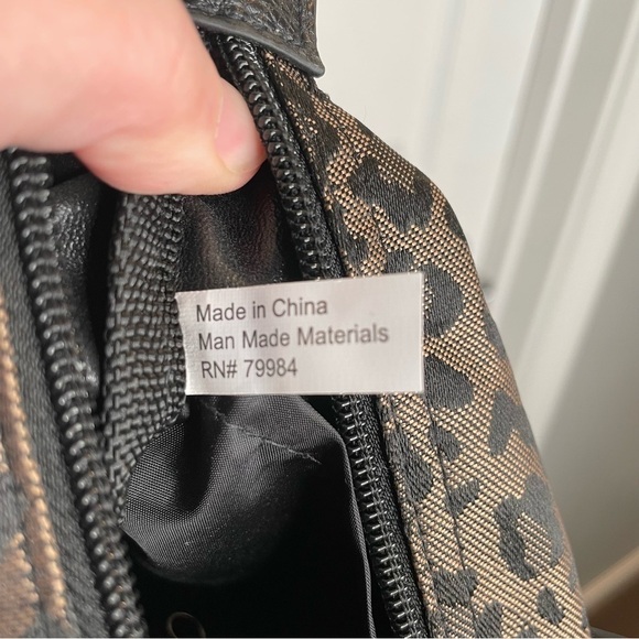 Chico's Small Leo Roll Mini Tote in Cheetah/Leopard Print OS - Picture 9 of 10